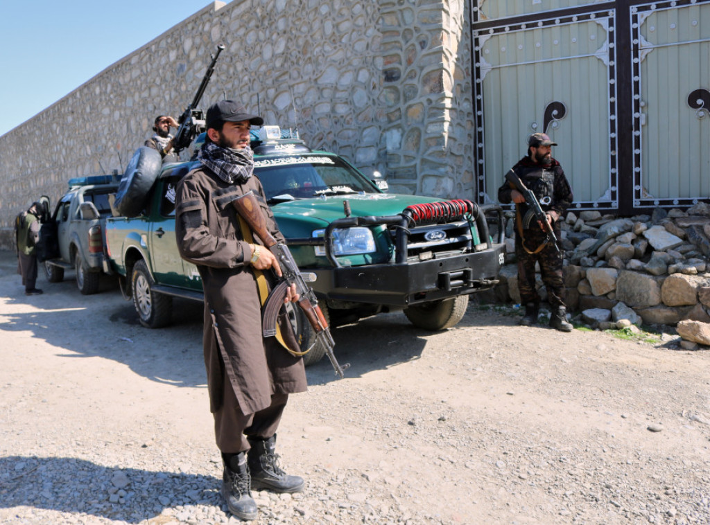 Predsednik Pakistana upozorio avganistansku vladu da je prešla crvenu liniju