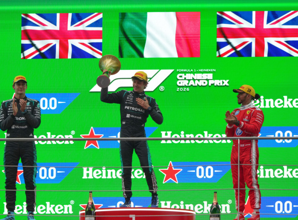 Vozač Mercedesa Kimi Antoneli ostvario prvu pobedu u karijeri na Velikoj nagradi Kine