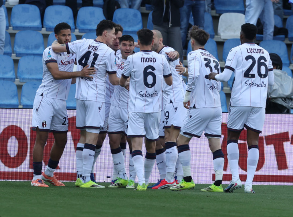 Fudbaleri Bolonje pobedili Sasuolo, Piza nadigrala Kaljari u Seriji A
