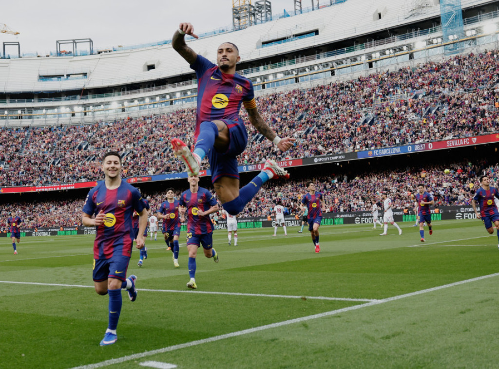 Het-trik Rafinje u pobedi fudbalera Barselone protiv Sevilje u La Ligi