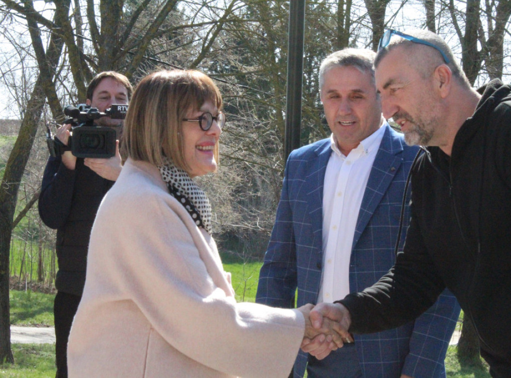 Maja Gojković: Za rekonstrukciju i adaptaciju puteva u opštini Kula 12 miliona dinara