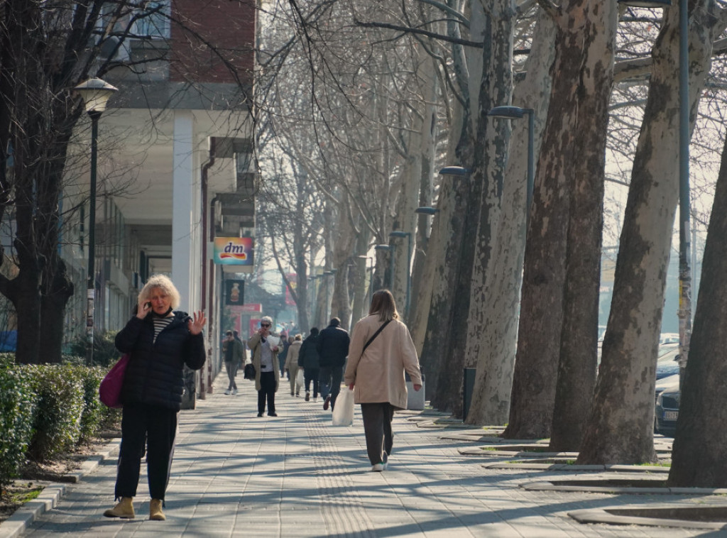 Danas pretežno oblačno, mestimično s kišom, na planinama sa snegom, do 15 stepeni