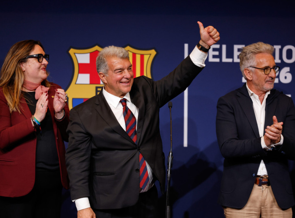 Đoan Laporta: Hansi Flik ostaje trener Barselone do juna 2028. godine