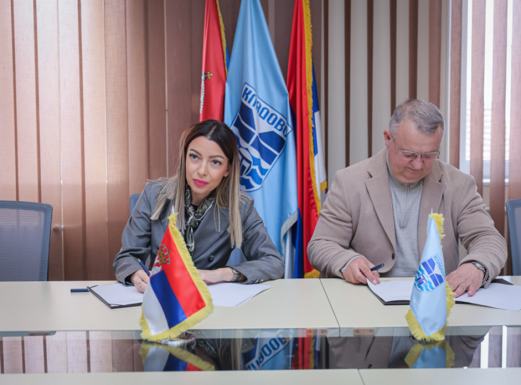 Adrijana Mesarović potpisala ugovor o finansiranju druge faze projekta za bazen u Kladovu