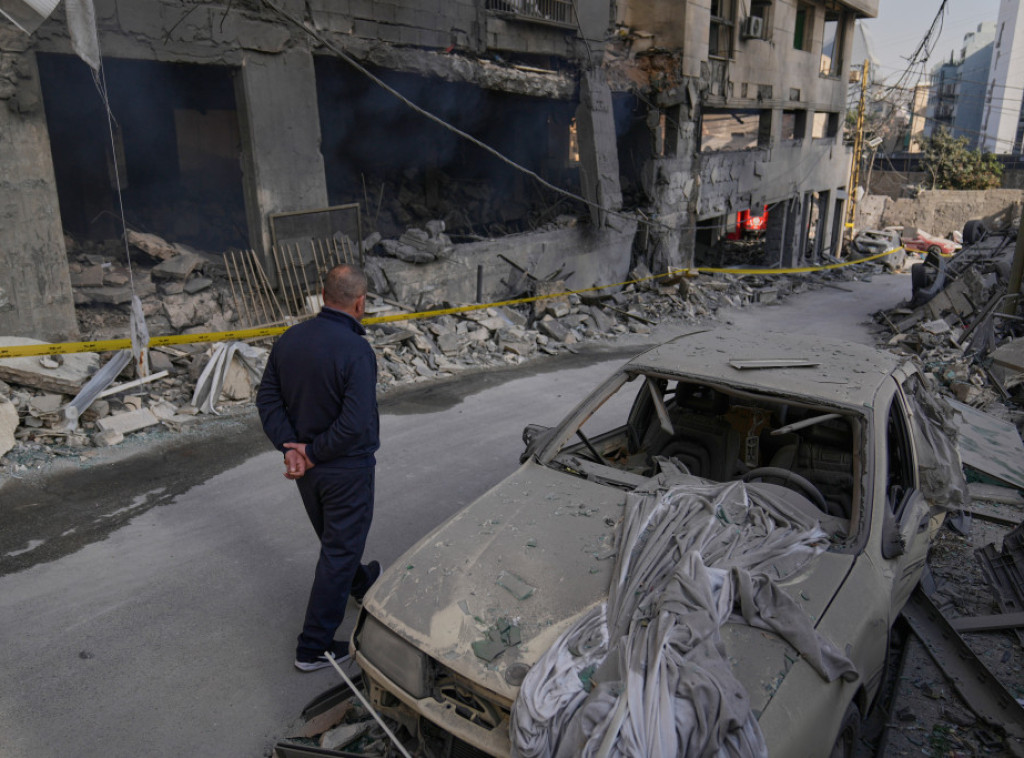 Jedna osoba poginula, devet ranjeno u izraelskom napadu na aerodromski put u Bejrutu