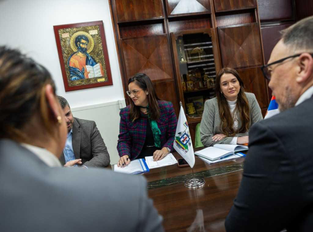 Sara Pavkov u Kuli: Potpisan ugovor o prelasku na ekološki prihvatljivo grejanje u OŠ „Nikola Tesla“