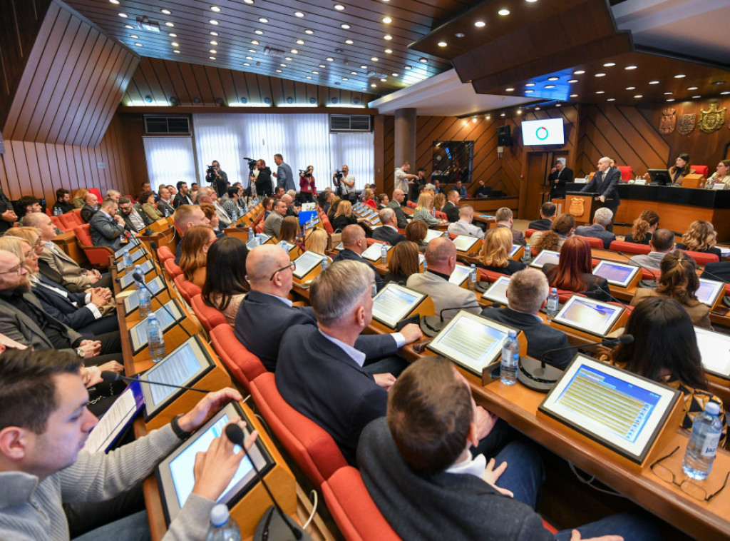 Počela sednica Skupštine Novog Sada, na dnevnom redu više od 40 tačaka
