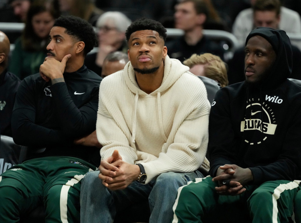 Košarkaš Milvokija Janis Adetokumbo zbog povrede najmanje nedelju dana van terena