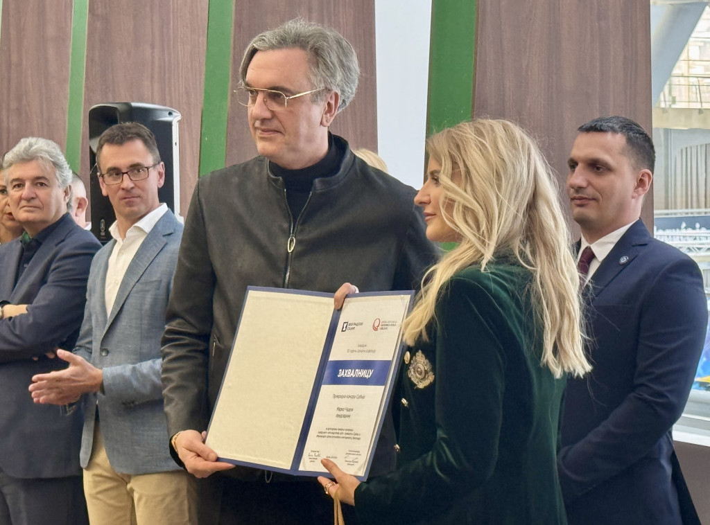 PKS: Marko Čadež dobio zahvalnicu Srpske asocijacije uvoznika vozila za razvoj e-mobilnosti