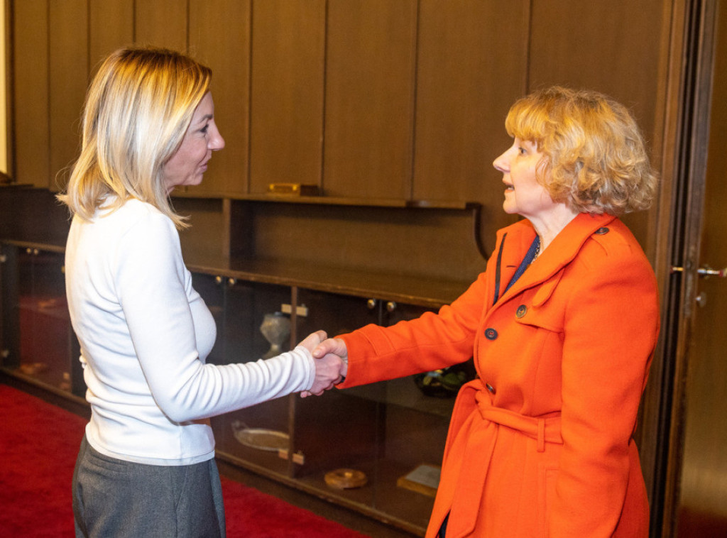 Ministarka Macura na sastanku sa direktorkom Udruženja poslovnih žena o osnaživanju žena