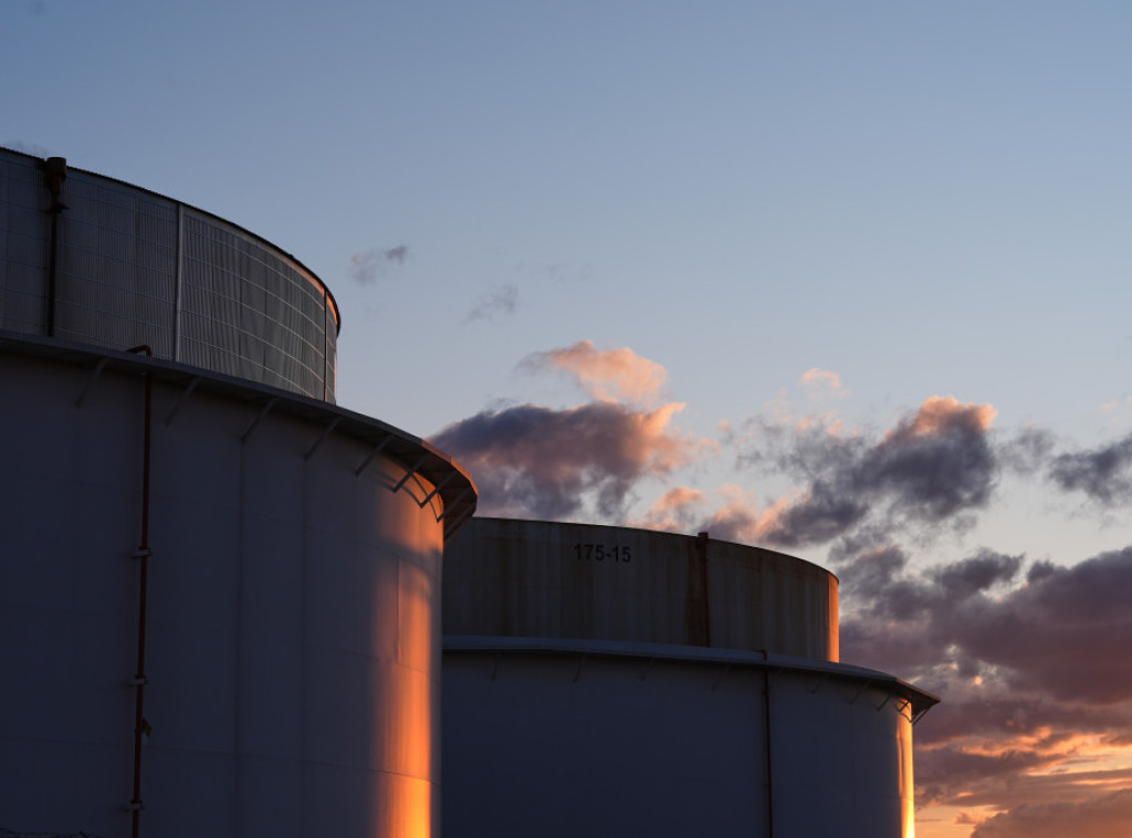 Cene nafte porasle na 112 dolara po barelu