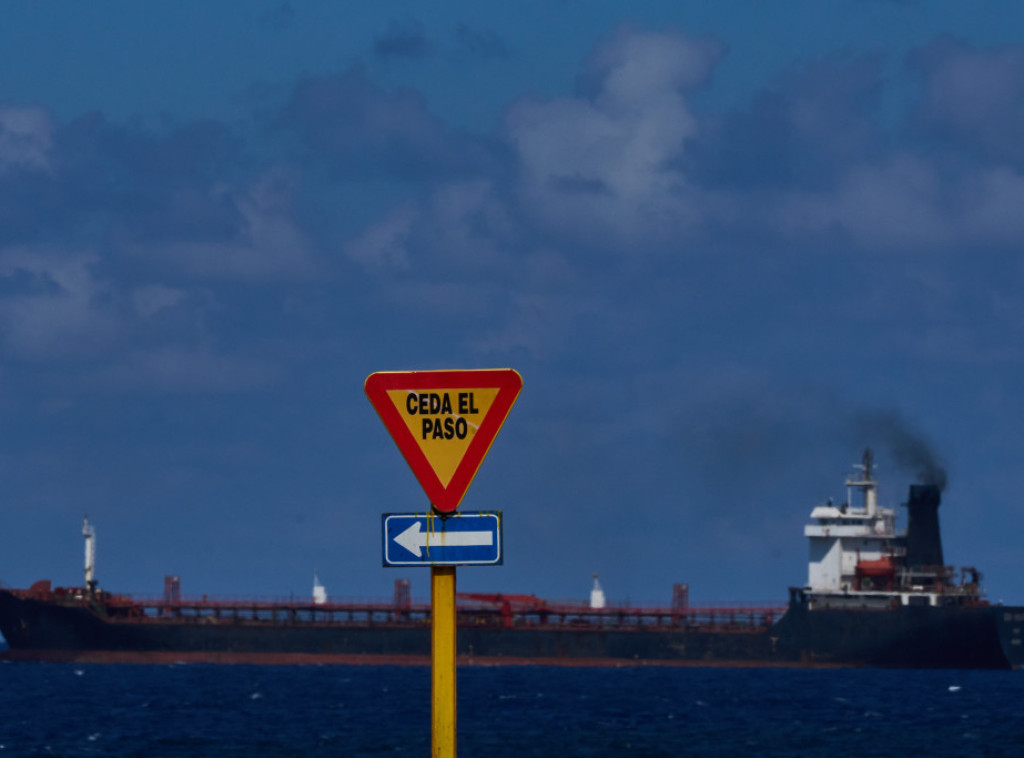Ruski tanker sa naftom plovi ka Kubi usred američke blokade