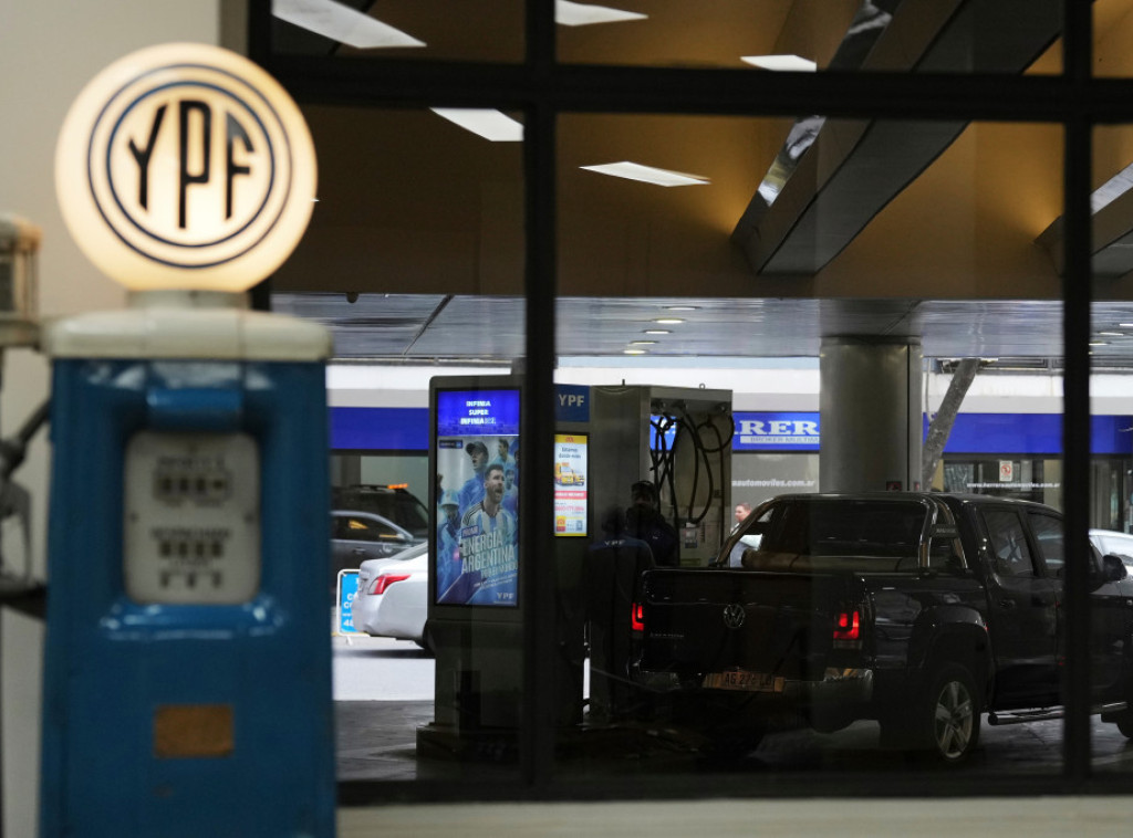 Cene nafte porasle na 114 dolara po barelu, gas poskupeo za 30 odsto, evropski indeksi u padu