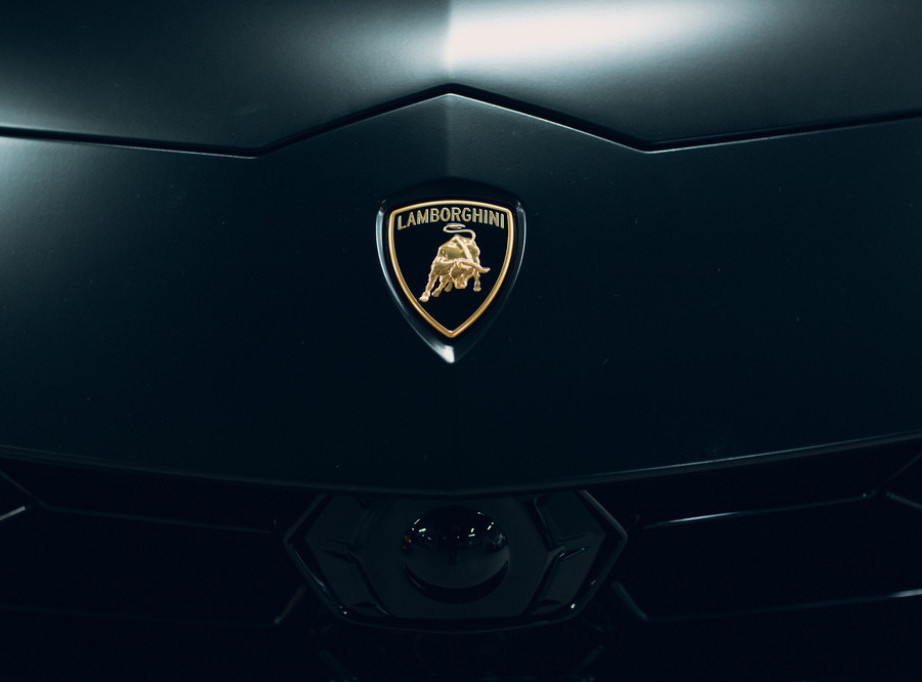 Lamborgini u 2025. godini zabeležio rekordan prihod od 3,2 milijarde evra, profit pod pritiskom