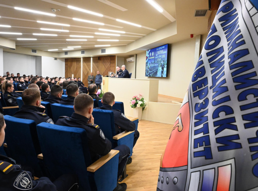 Dragan Vasiljević poručio studentima: Policija Srbije je stub stabilnosti države