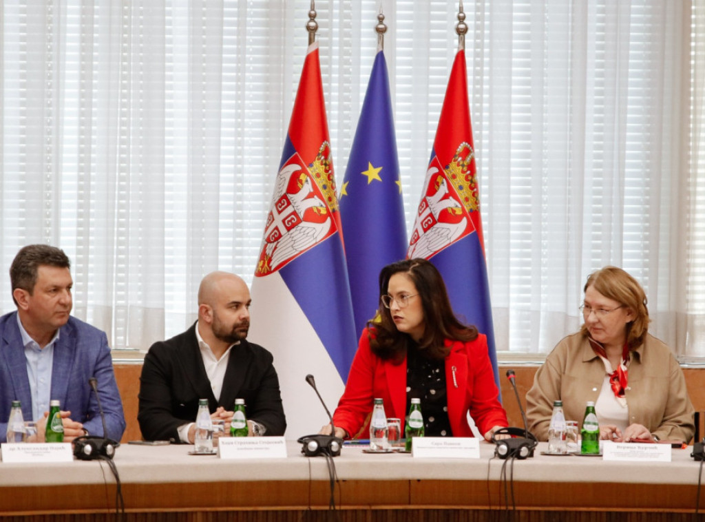 Sara Pavkov potpisala ugovore vredne 350 miliona dinara za zamenu kotlova u javnim ustanovama