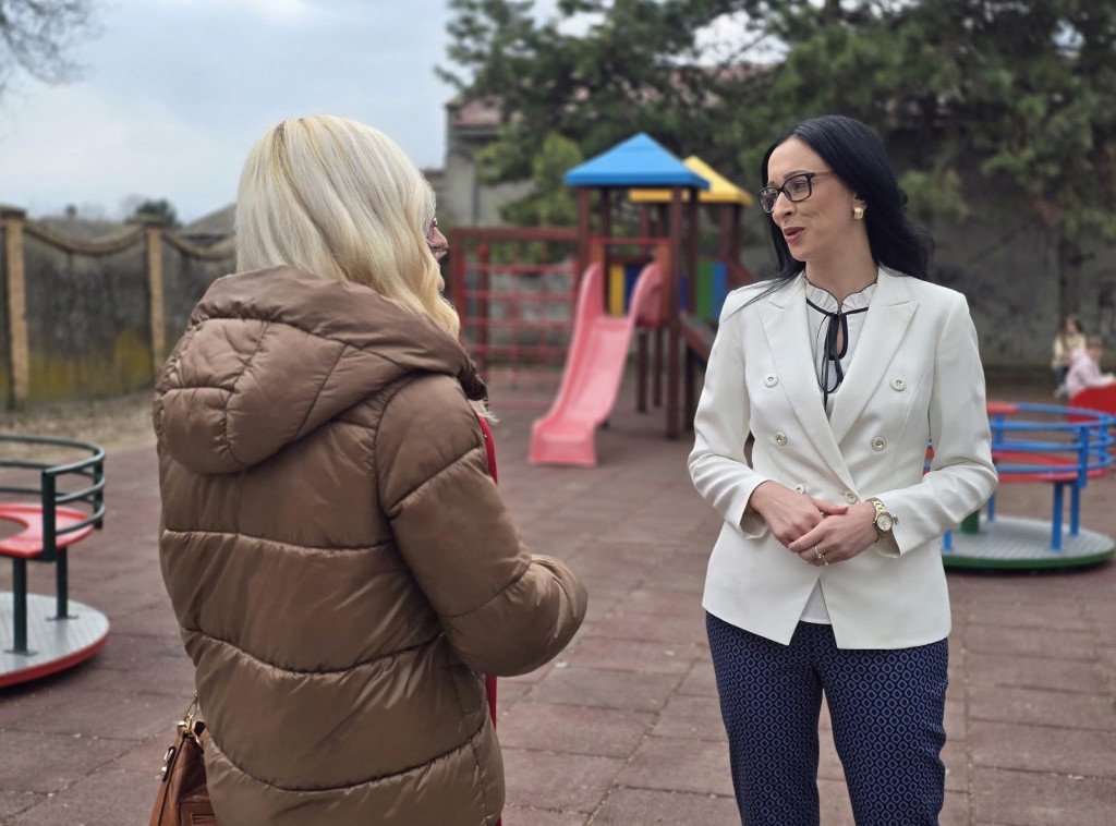 Jelena Žarić Kovačević u Kuli obišla međugeneracijski javni prostor