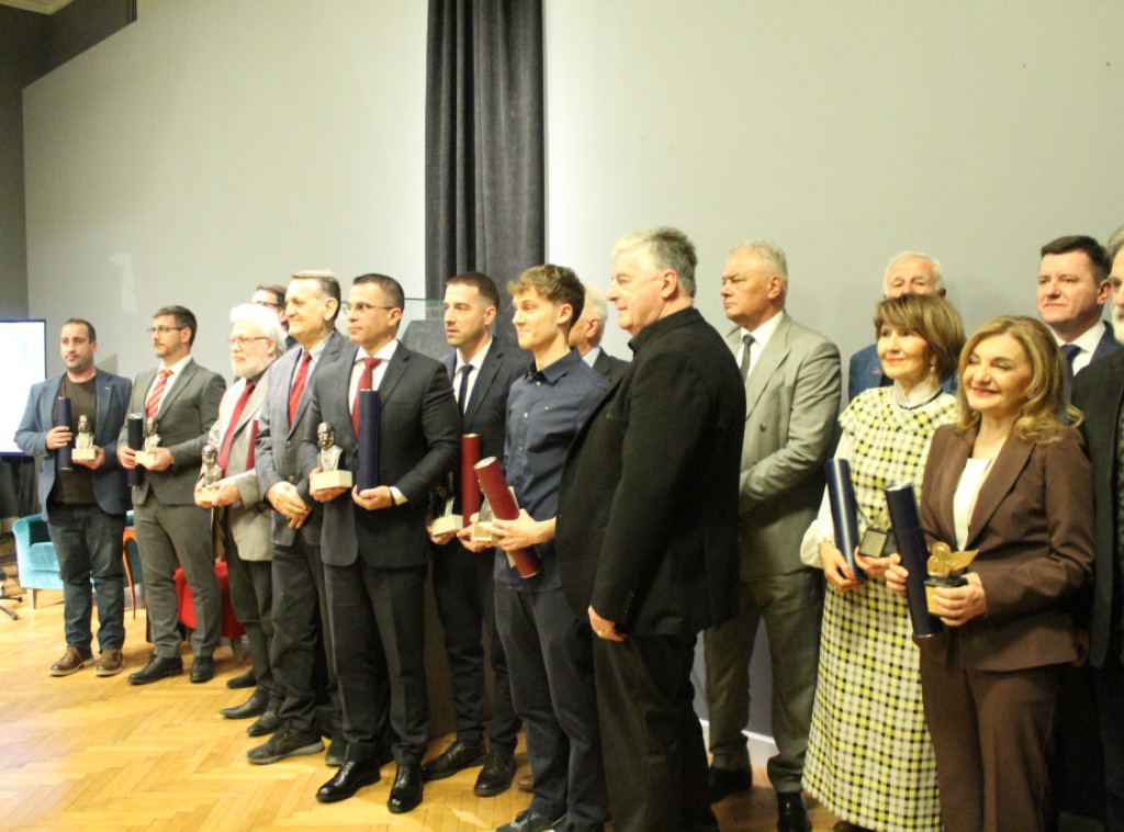 U Galeriji Matice srpske dodeljene nagrade "Kapetan Miša Anastasijević"