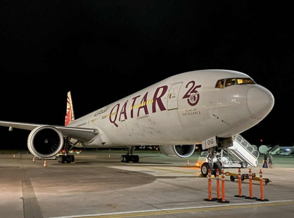 Avion iz Dohe sa 250 srpskih državljana sleteo u Beograd