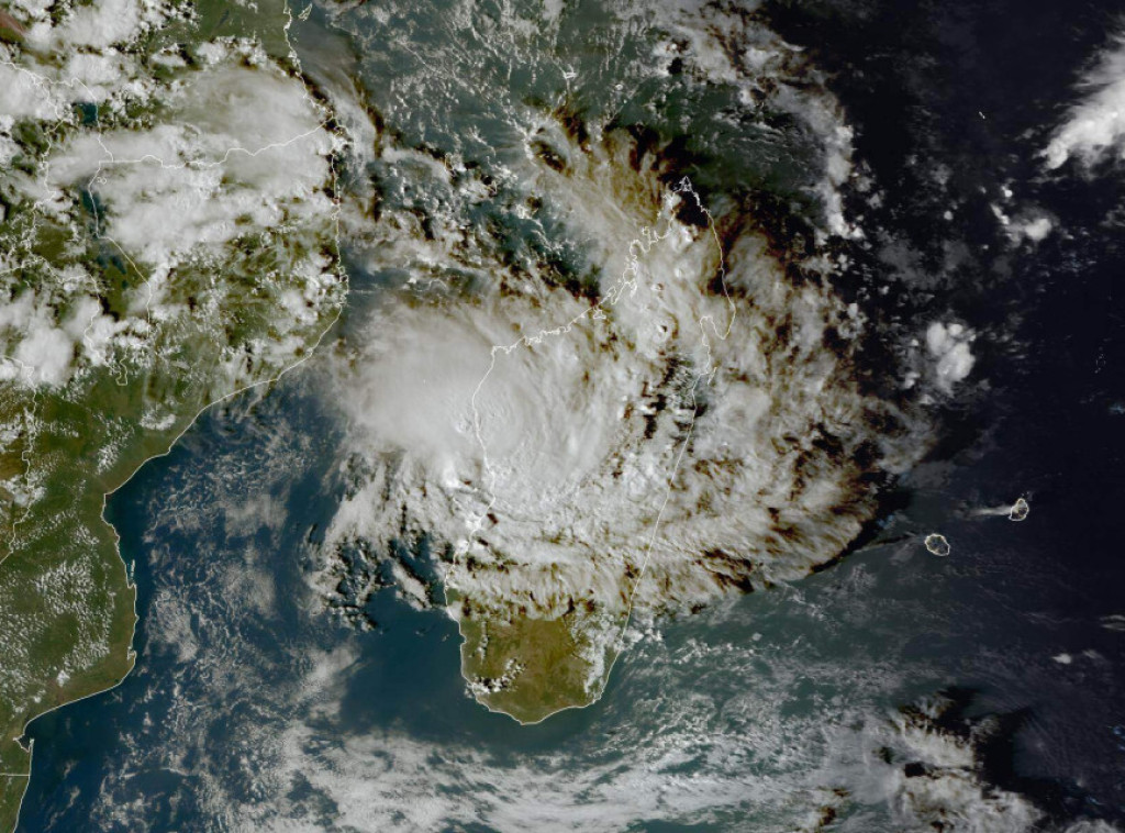 Zvaničnici: Očekujemo jake poplave nakon što tropski ciklon Narel pogodi Kvinslend