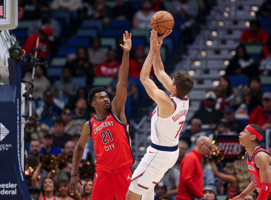 Srpski košarkaš Bogdan Bogdanović postigao 16 poena u porazu Los Anđeles Klipersa