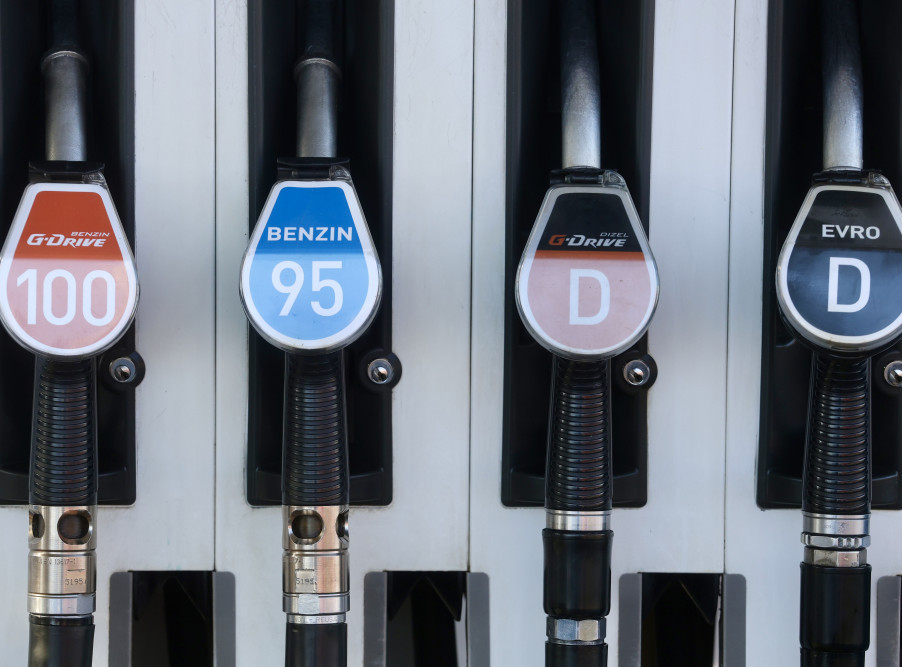 Crna Gora: Od ponoći dizel jeftiniji za cent, a benzin skuplji za četiri, odnosno pet evra
