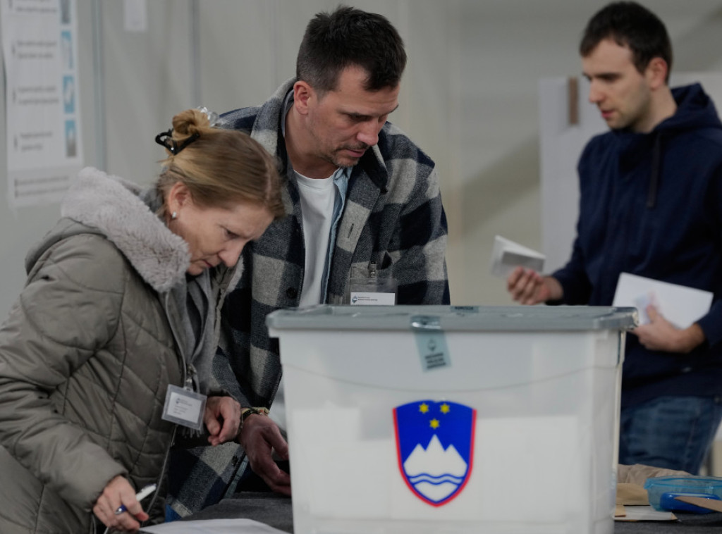 U Sloveniji otvorena birališta na parlamentarnim izborima