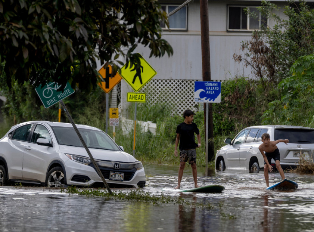 Havaji: Grad i okrug Honolulu ukinuli naredbe za evakuaciju stanovnika severne obale