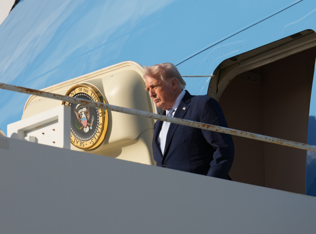 Tramp: U ponedeljak šaljem agente ICE da obezbeđuju američke aerodrome