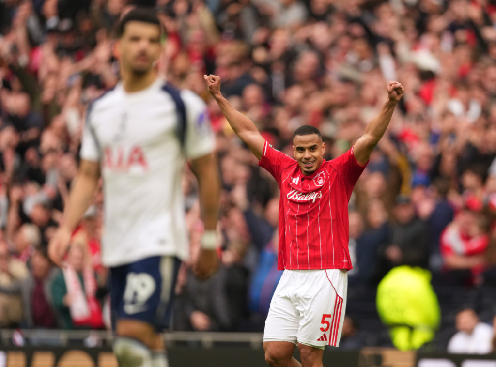 Fudbaleri Notingem Foresta savladali Totenhem, Aston Vila nadigrala Vest Hem