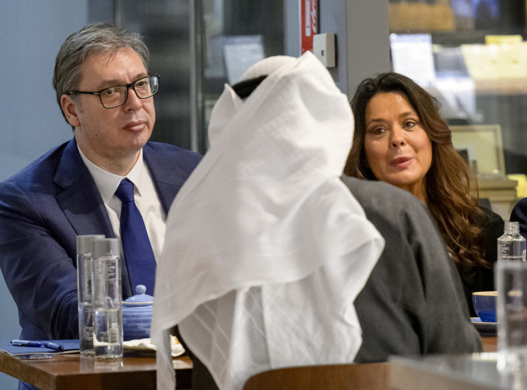Predsednik Vučić u iznenadnoj poseti Ujedinjenim Arapskim Emiratima, sastao se sa Al Nahjanom