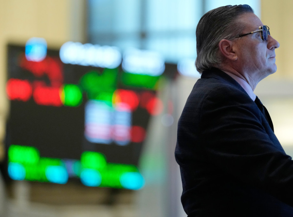 Evropske akcije u minusu, nafta Brent poskupela na 114 dolara, dolar jača, zlato u padu