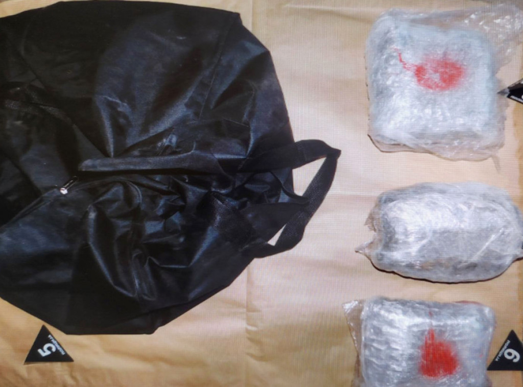 U Šidu uhapšen muškarac kod koga je pronađeno više od četiri i po kilograma marihuane