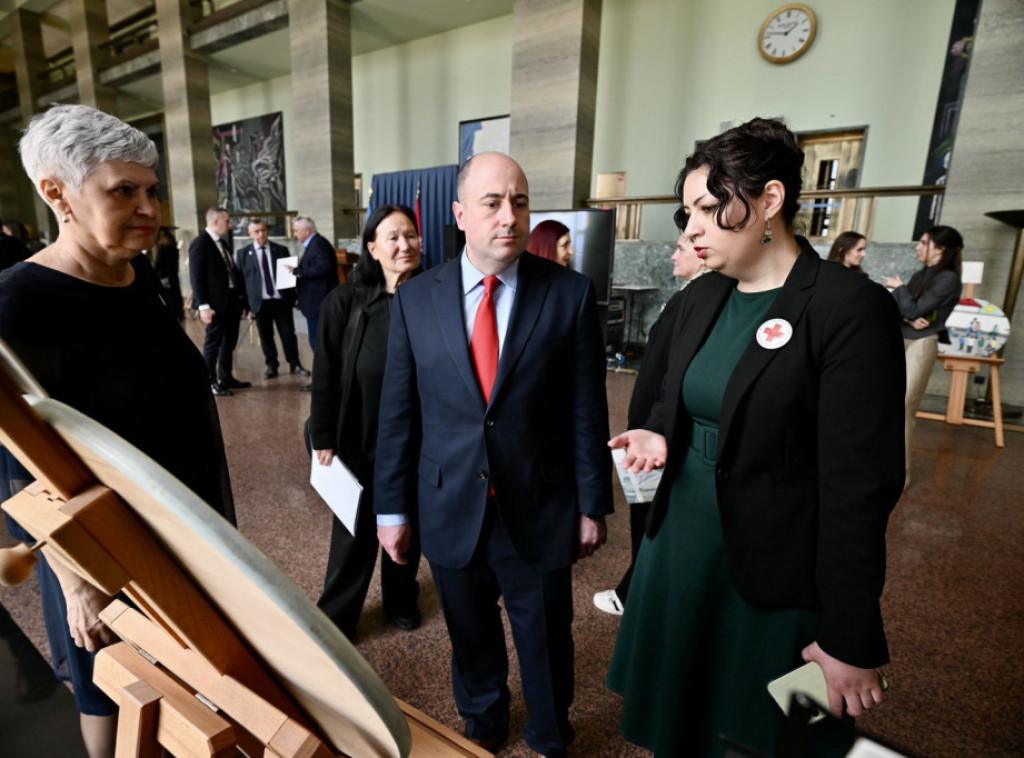 U zgradi UN u Ženevi otvorena izložba "Sećanja" udruženja nestalih lica iz bivše SFRJ