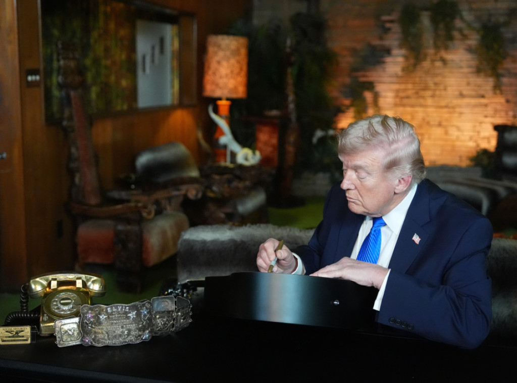 Tramp posetio Grejslend tokom boravka u Memfisu