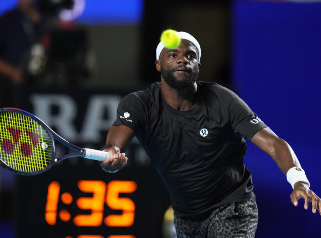 Američki teniseri Frensis Tijafo i Aleks Mikelsen u osmini finala Mastersa u Majamiju