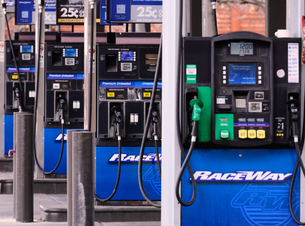 Od danas skuplje gorivo u Hrvatskoj, na nekim pumpama nema dizela