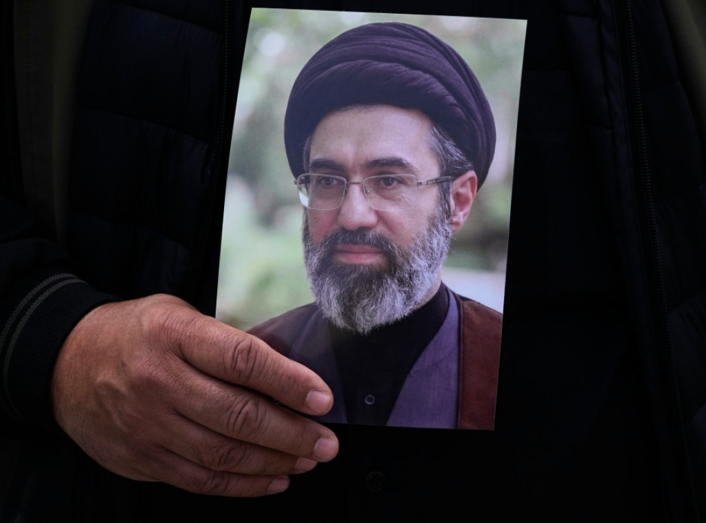 Al Arabija: Hamnei odobrio razgovore i sporazum sa SAD