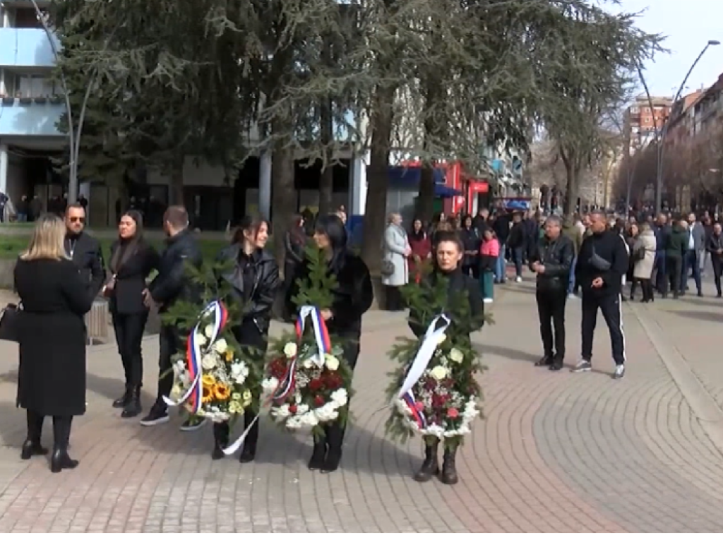 Milica Dakić položila venac na Trgu braće Milić: Rušili su nas, ali nam nisu srušili ponos