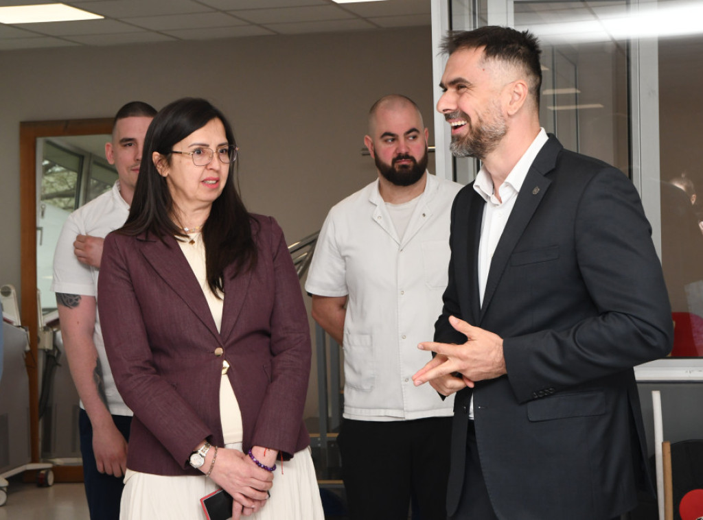 Mićin uručio Domu zdravlja na Limanu 150 računara: Nastavićemo ulaganja u zdravstvo