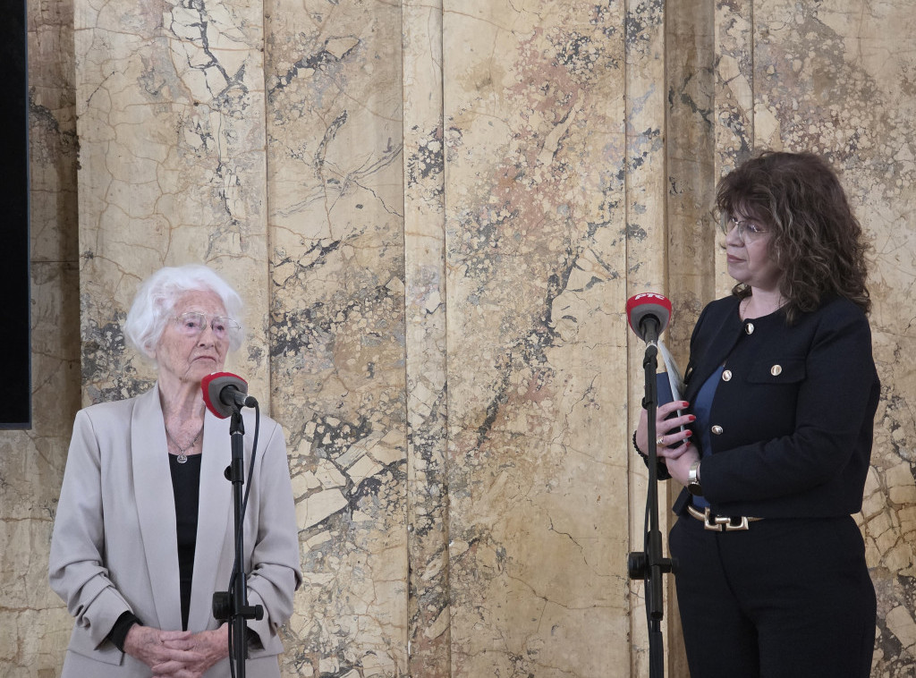 Plaketa "Vitomir Bogić" uručena glumici Renati Ulmanski