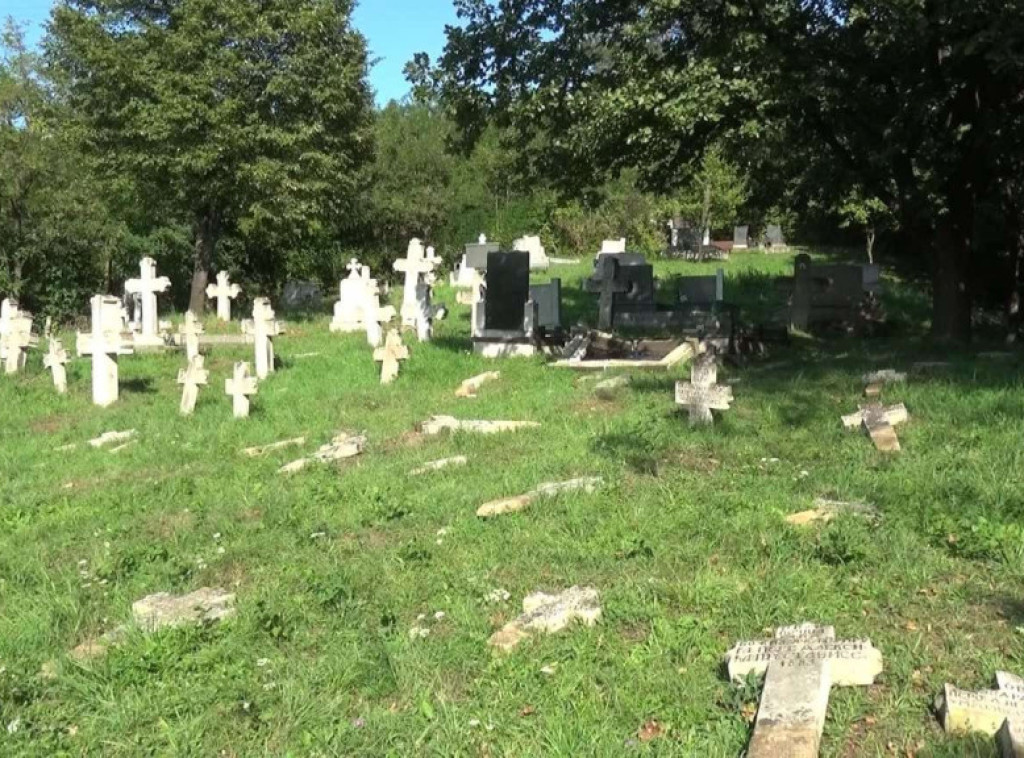 Šest meseci od skrnavljenja pravoslavnog groblja u Zenici nisu pronađeni počinioci