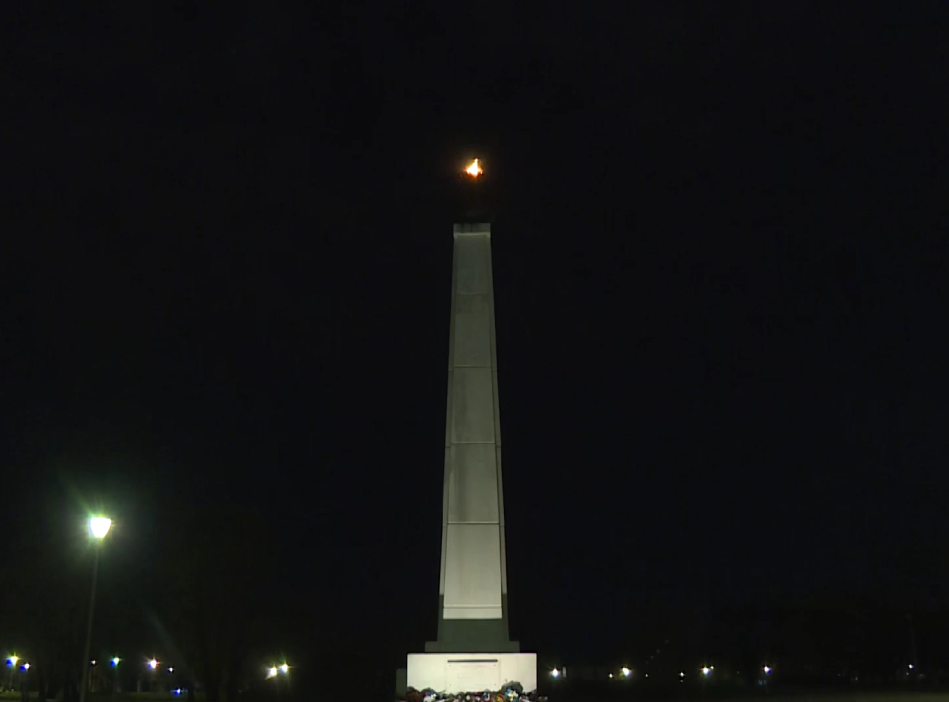 Upaljena "Večna vatra" na Ušću povodom obeležavanja godišnjice NATO bombardovanja