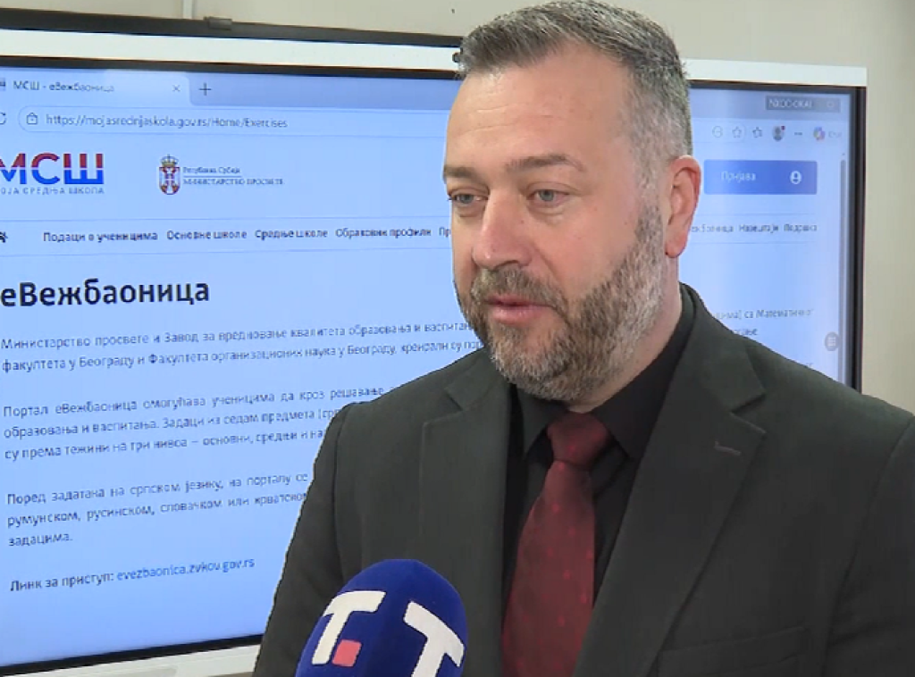 Ivan Ćilerdžić: Besplatne udženike i ove godine dobiće oko 96.000 učenika