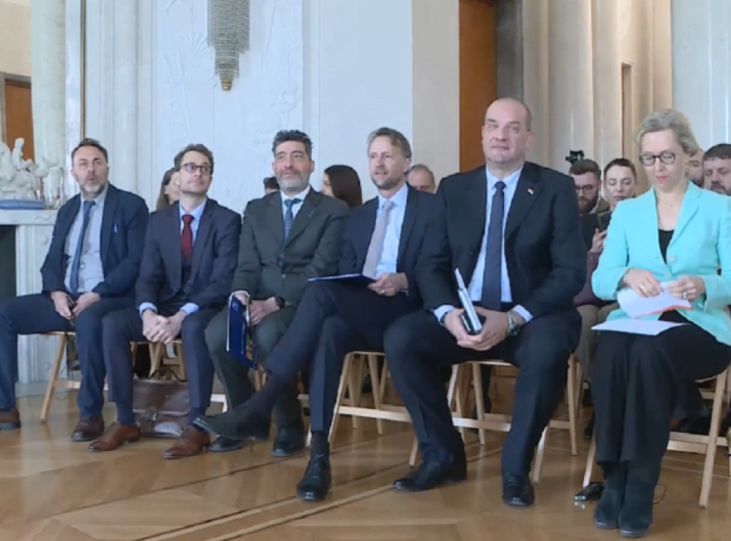 U ambasadi Francuske otvoren Peti konkurs za održive gradove "Ekoopština"