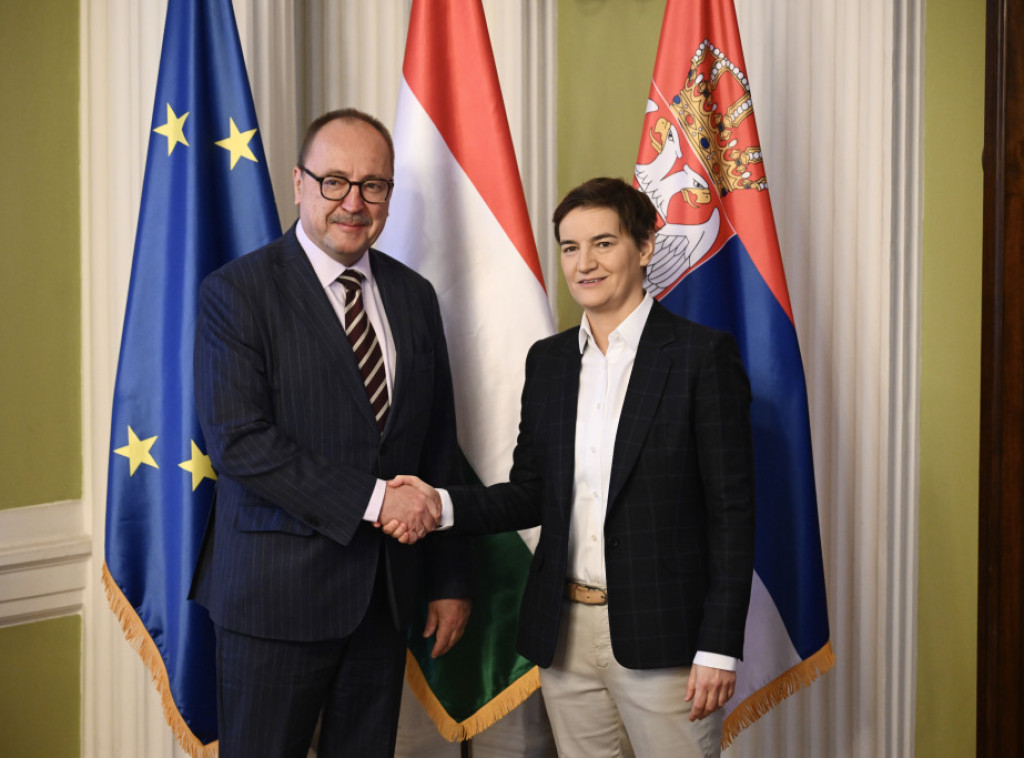 Ana Brnabić razgovarala sa Žoltom Nemetom o regionalnoj stabilnosti i zajedničkim projektima