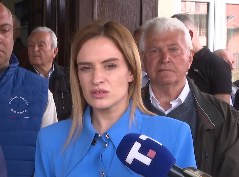 Đurđević Stamenkovski u Smederevskoj Palanci uručila spomenicu borcu sa Košara i najavila bolje socijalne usluge