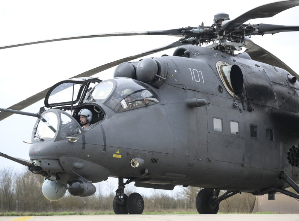 U toku borbena obuka pilota helikoptera Vojske Srbije