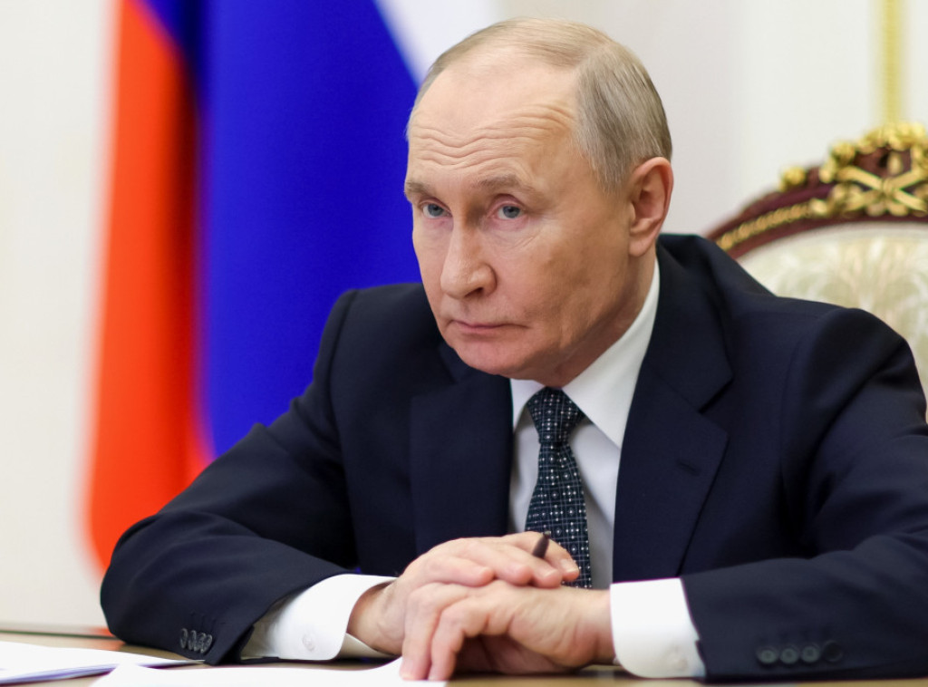 Putin zabranio izvoz gotovine veće od 100.000 dolara u EAEU