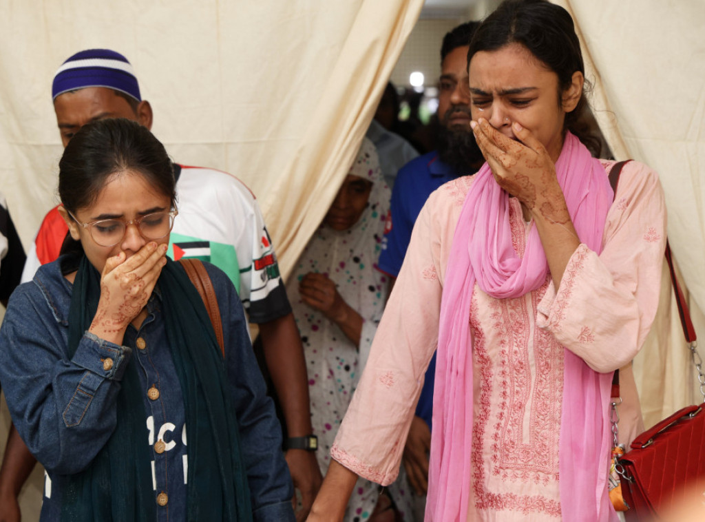 Najmanje 24 osobe poginule u Bangladešu u padu autobusa u reku